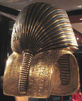 Achterkant dodenmasker Toetanchamon.