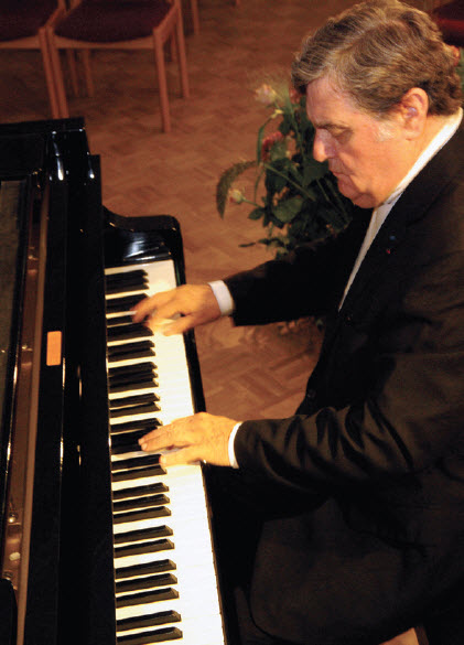 pianist Jean-Bernard Pommier
