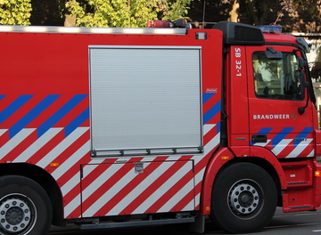 Bedrijfspand uitgebrand in Rotterdam Prinsenland