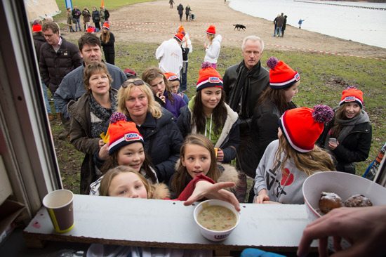 Warme nieuwjaarsduik en nu hopen op een koude winter