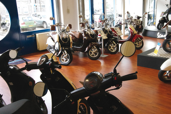 Voordeelscooter01
