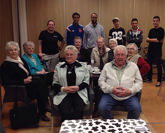 Jongeren organiseren spelmiddag voor ouderen Rubroek