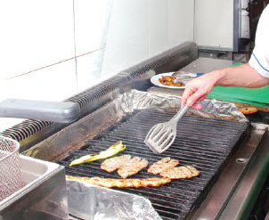 ‘Mezze: lekker, makkelijk en betaalbaar eten’