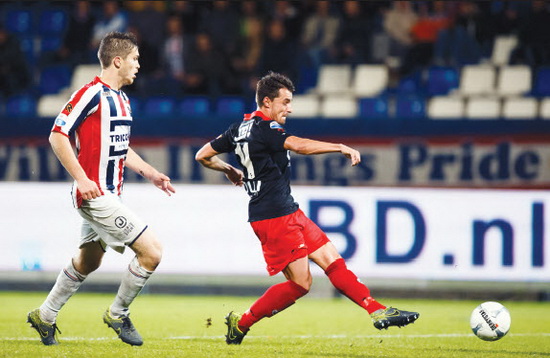 Tegen Willem II pakte Excelsior jongsleden zaterdag voor de vierde achtereenvolgende keer punten in een uitwedstrijd. Daryl van Mieghem maakte de winnende treffer. Foto: Jan den Breejen