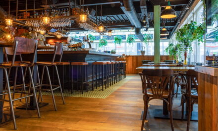 Eetcafé Otto Hahn, “kloppend hart” van De Binnenhof in Ommoord