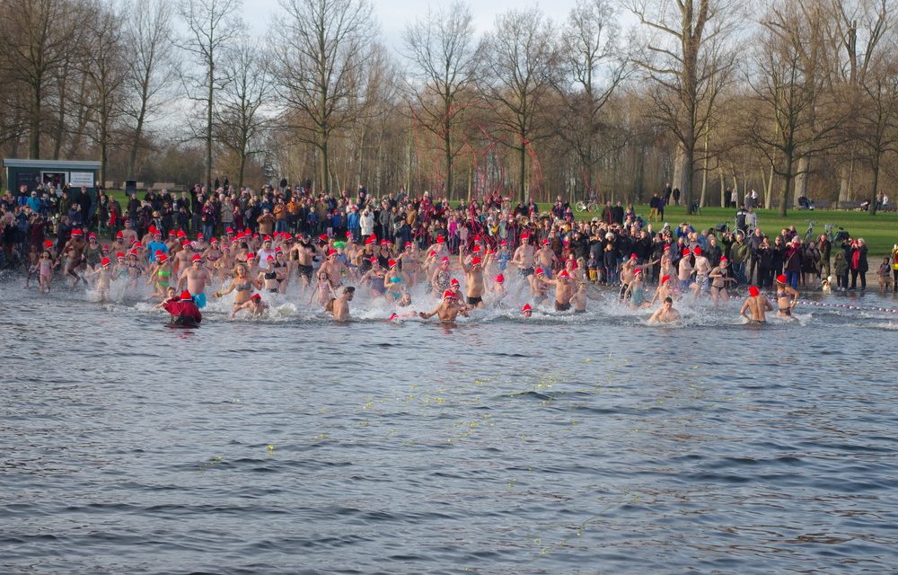 Foto’s nieuwjaarsduik 2016 Kralingse Plas