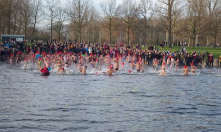 Foto’s nieuwjaarsduik 2016 Kralingse Plas