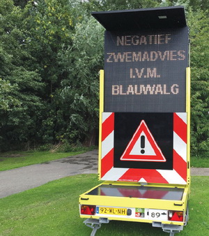 Gebruikers Kralingse plas balen van blauwalg