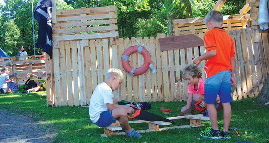 Huttendorp in Speeltuin Kralingen