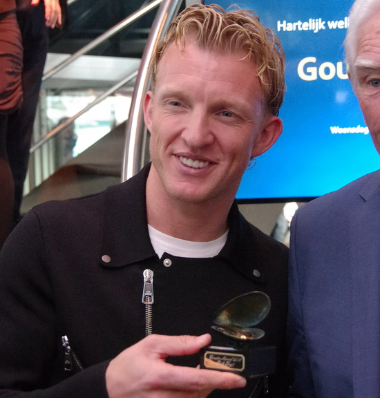 Rotterdamse voetbalheld Dirk Kuyt krijgt Gouden Mossel