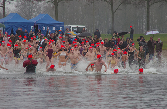 Geen nieuwjaarsduik in Kralingse Plas