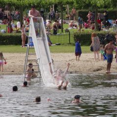 Jeukende bulten door larven Trichobilharzia in de Plas?