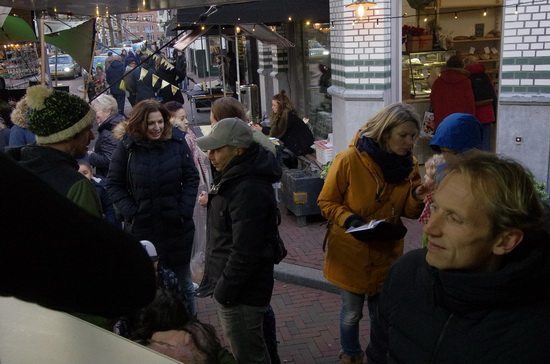 Bier, Miep Kalle en worstenbroodjes bij Kerstmarkt Boulevard Kralingen 2017