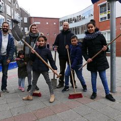 Leerlingen Talmaschool zetten schoolplein op z’n kop