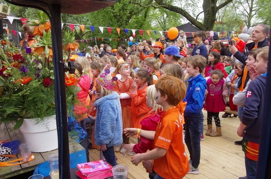 ‘Oranjeplein’ in Kralingen op Koningsdag