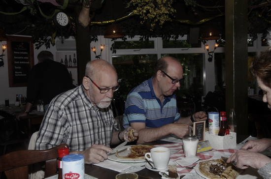 Pannekoeken eten met Dagvoorziening Hoppesteyn