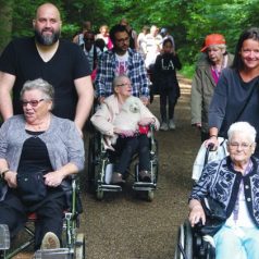 Een dagje erop uit in de rolstoel?