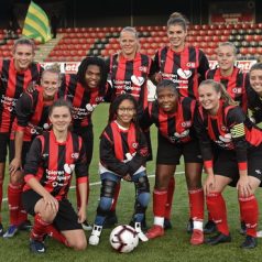 Vrouwen van Excelsior Barendrecht winnen eerste competitiewedstrijd