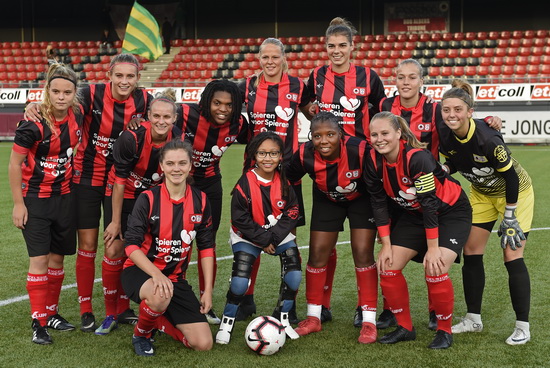 Vrouwen van Excelsior Barendrecht winnen eerste competitiewedstrijd