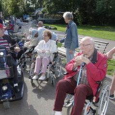 Rolstoel 2-Daagse in het bos en naar de Markthal