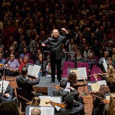 Sinfonia Rotterdam speelt Tsjaikovski loves Mozart