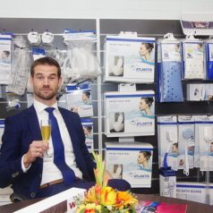 Zorgwinkel Pniël feestelijk geopend
