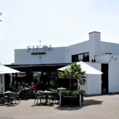 Finca: lekker eten, goede wijn en chill