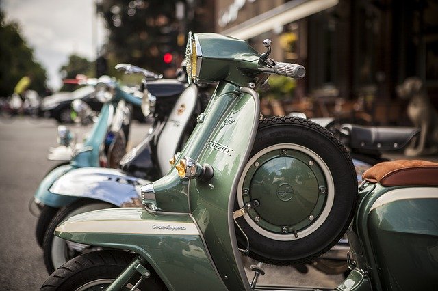 Al meer dan tien aanhoudingen voor scooterdiefstallengolf in Rotterdam-Oost