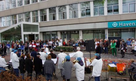 Tim woont met meer dan 130 huisgenoten in het oude Havenziekenhuis