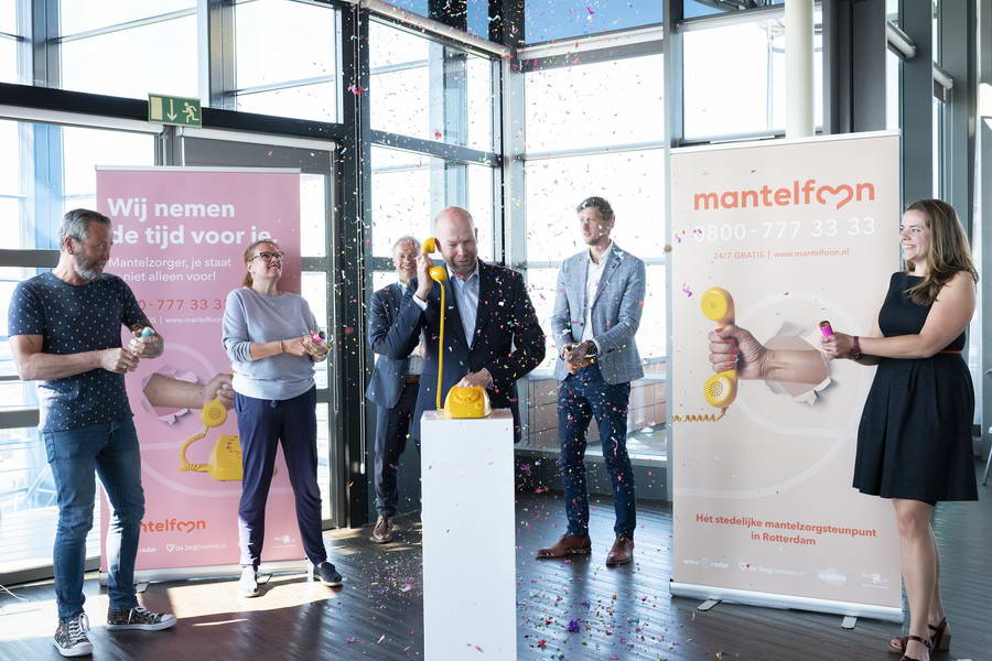 Eerste 24-uurs steunpunt voor mantelzorgers van start in Rotterdam