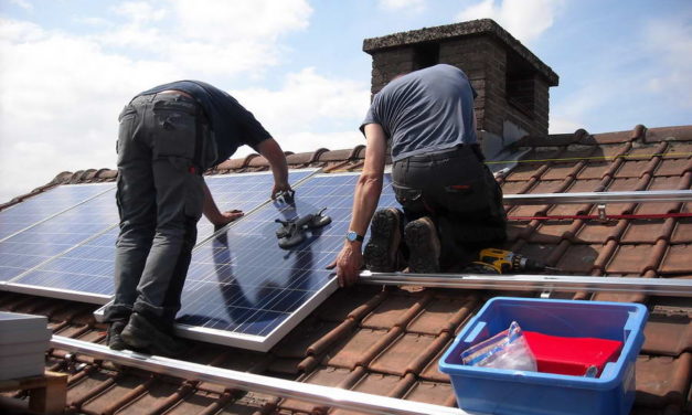 Recordgroei zonnepanelen in Rotterdam: verdubbeling in 2 jaar tijd