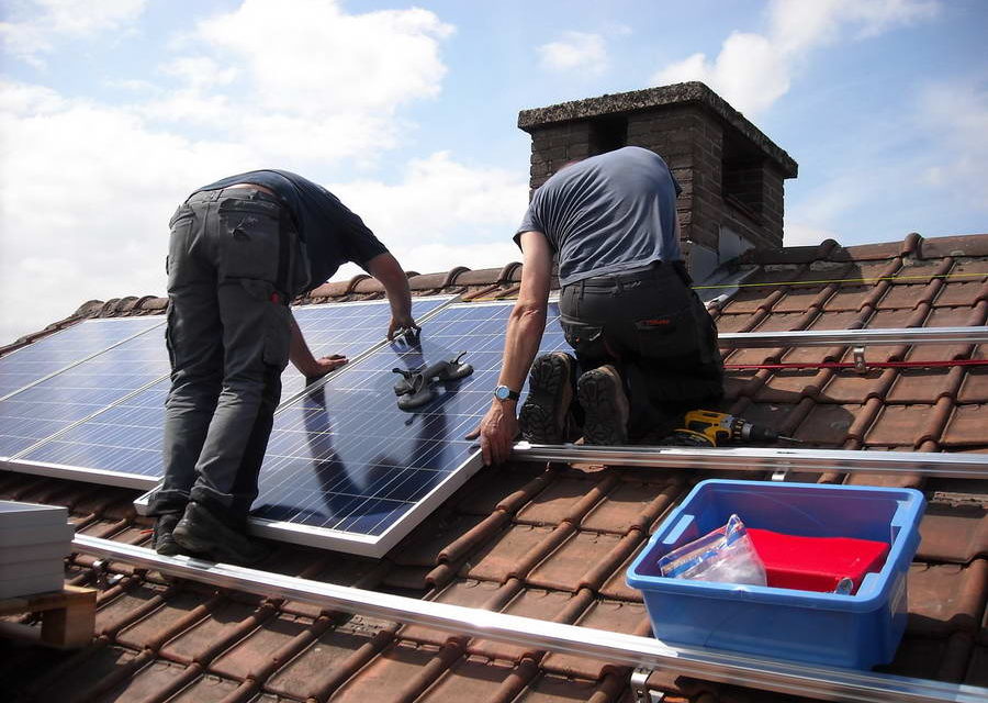 Recordgroei zonnepanelen in Rotterdam: verdubbeling in 2 jaar tijd