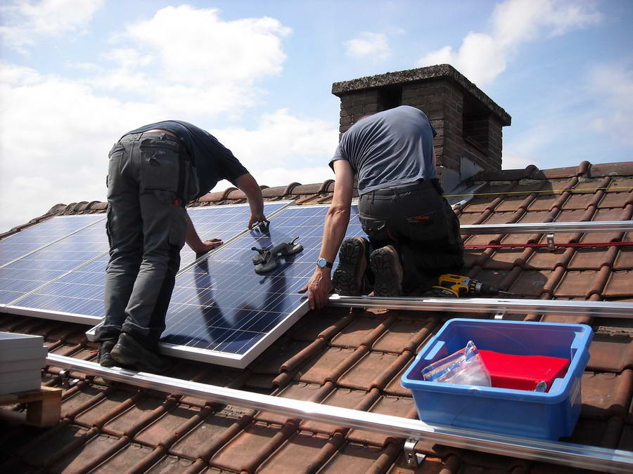Recordgroei zonnepanelen in Rotterdam: verdubbeling in 2 jaar tijd