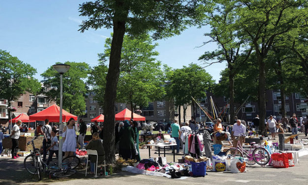 Kleedjesmarkt in Crooswijk met livemuziek!