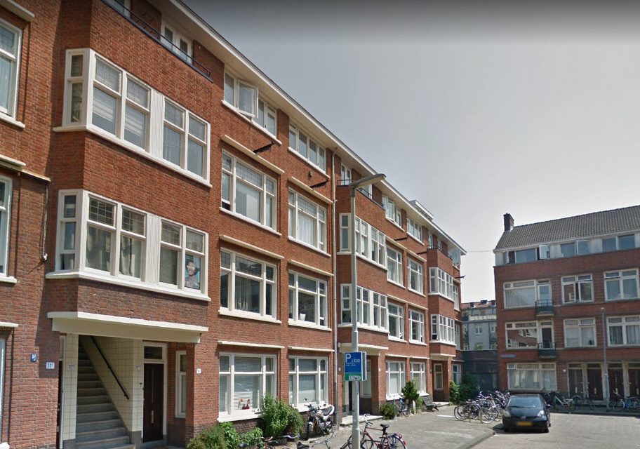 Brand huis in de Krekelstraat, vijf bewoners veilig buiten