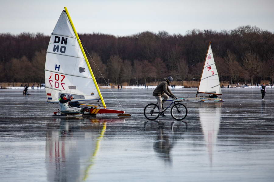 Historisch genieten van het ijszeilen op de Kralingse Plas