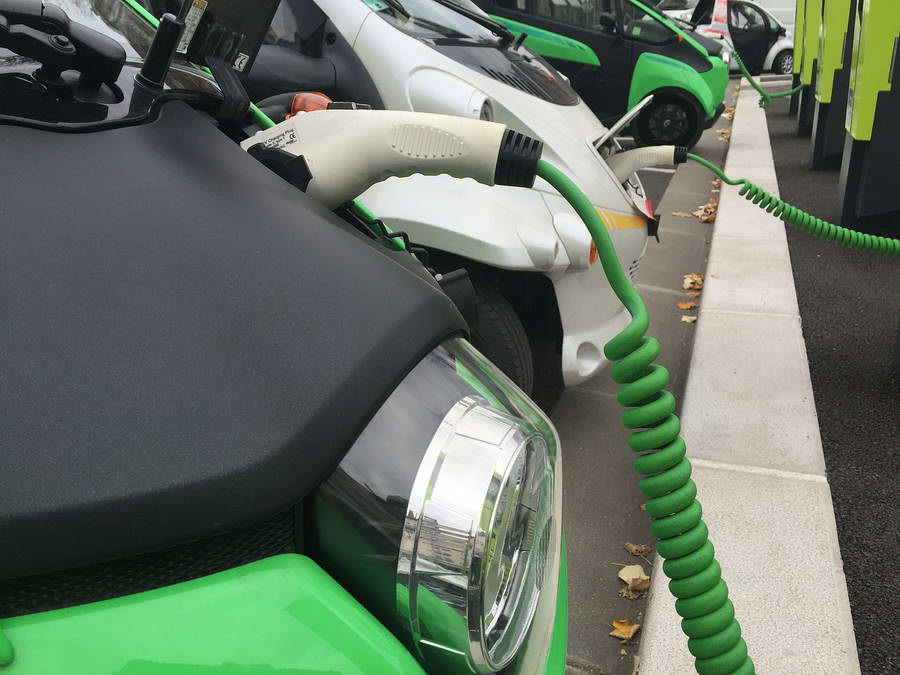 Grote groei elektrische autokilometers in Rotterdam