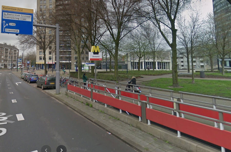 Metro op station Oostplein ontruimd na rook onder voertuig