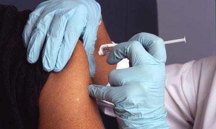 Twee Rotterdamse sporthallen in gebruik als vaccinatie locatie GGD