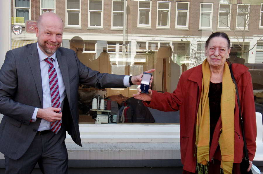 Tonnie van der Sluis overleden