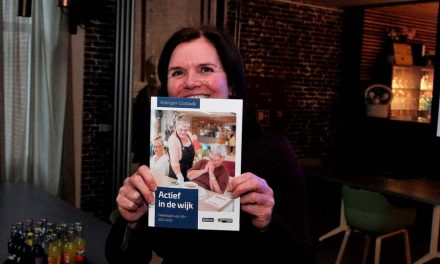 ‘Actief in de wijk’ – Gebiedsgids Kralingen-Crooswijk voor 65+ 2021-2022 gepresenteerd