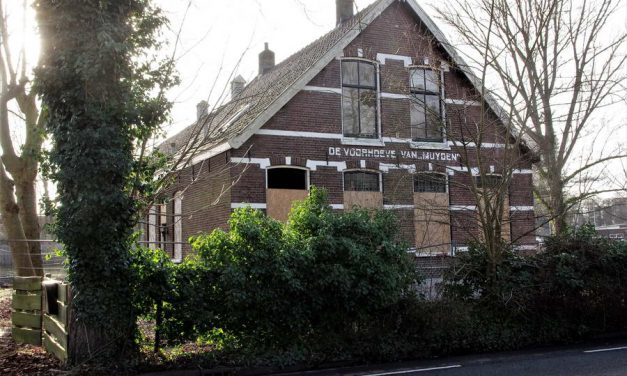 Presentatie boekje over boerderij de Voorhoeve van Muyden