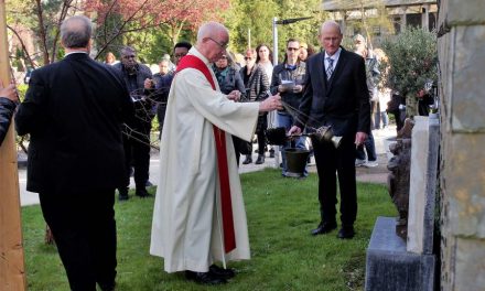 Kruisweg als vanouds op St. Laurentius