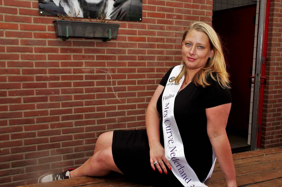 Roxana Kroon finalist Miss Curve Nederland 2022