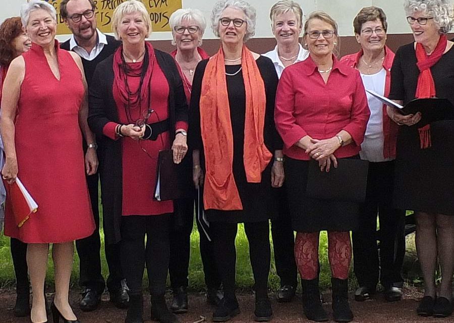 Koor Bram en Saar bij Ronde van Kralingen