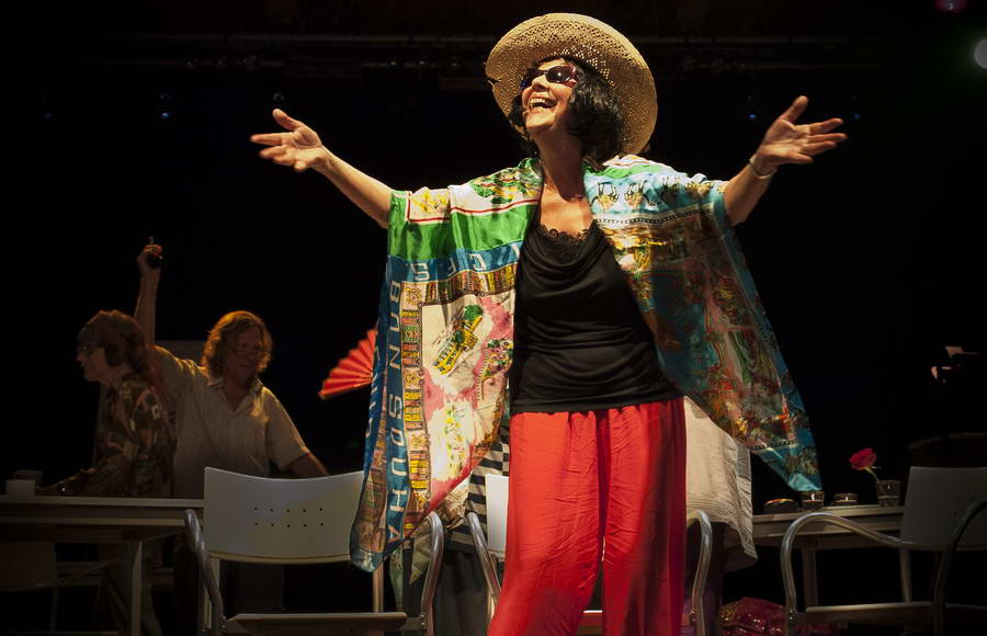 Ontdek je theatertalenten bij de gratis theatercursus voor 60-plussers in Huis van de Wijk Het Lage Land
