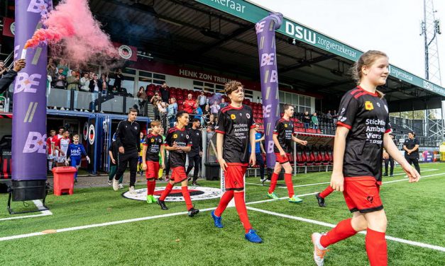 Grote belangstelling voor G-voetballers in stadion van Excelsior