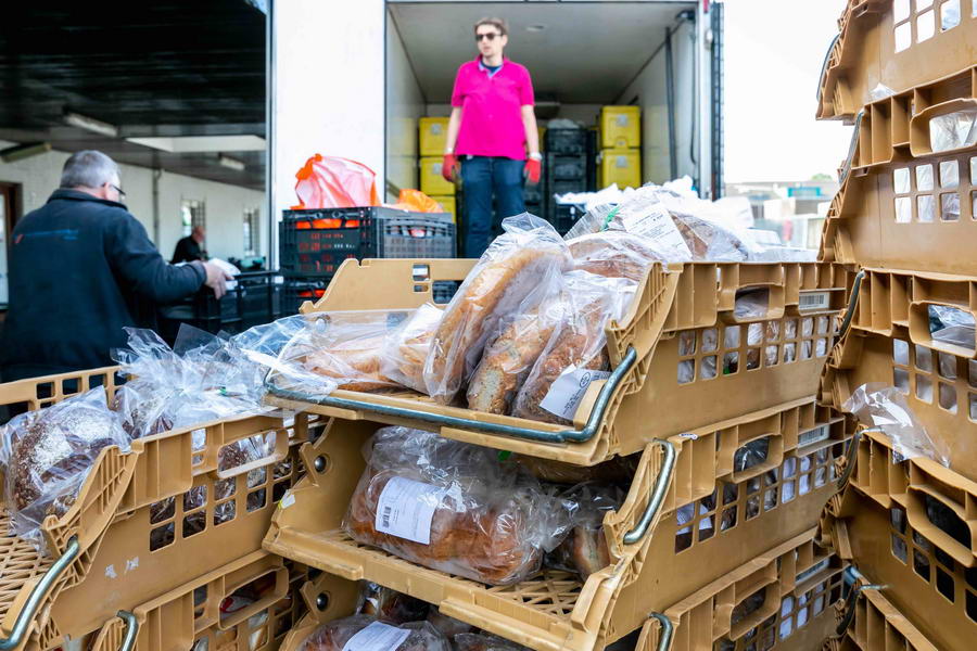 DeltaPORT Donatiefonds geeft kerstgeschenk aan voedselbanken