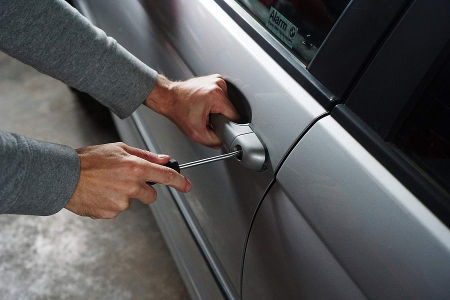 Een op de tien auto-inbraken is in Rotterdam