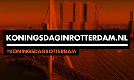 Zo wandelt en vaart de Koninklijke Familie op Koningsdag in Rotterdam